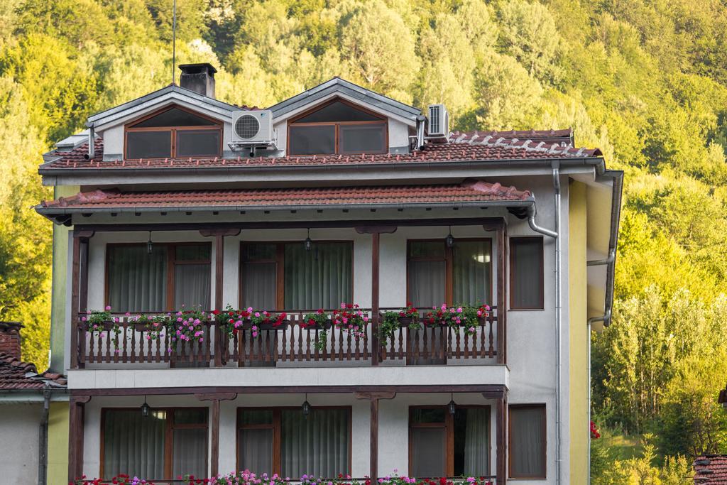 Hera Guest House Chiflik Exterior foto
