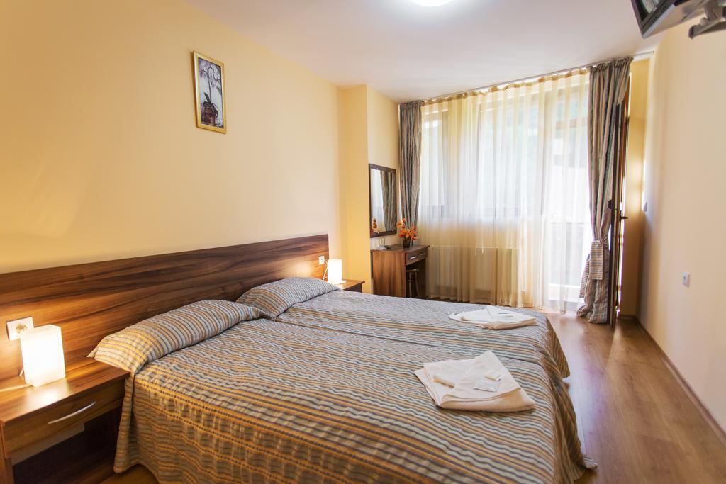 Hera Guest House Chiflik Exterior foto
