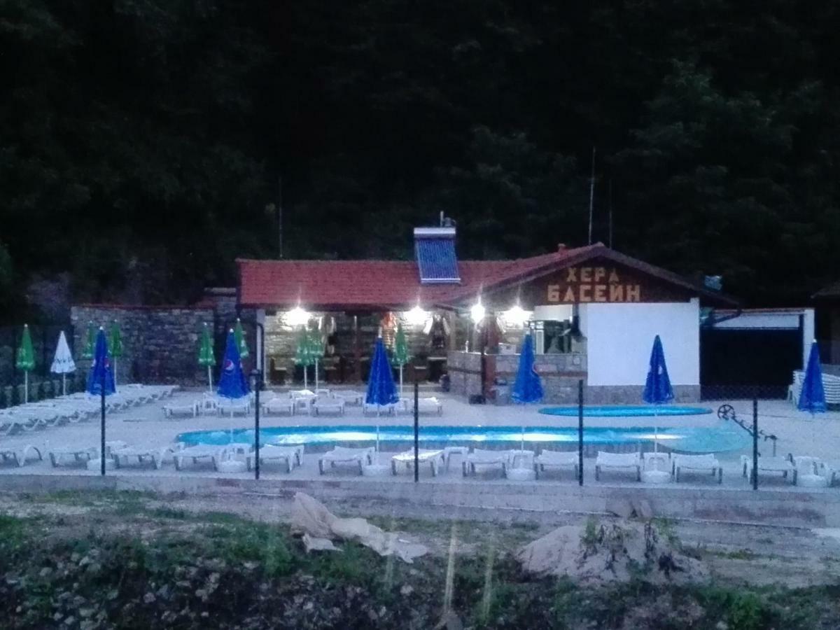 Hera Guest House Chiflik Exterior foto