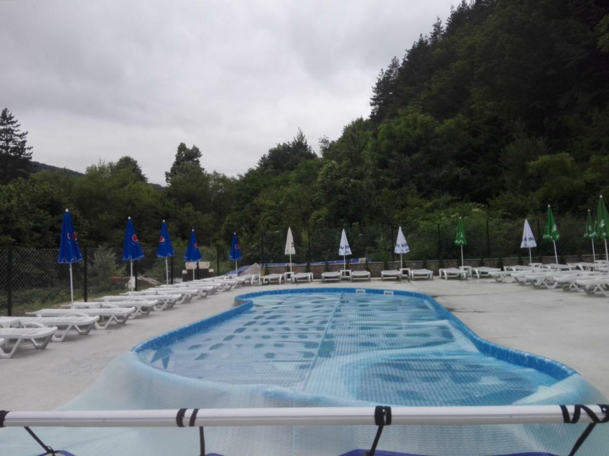 Hera Guest House Chiflik Exterior foto